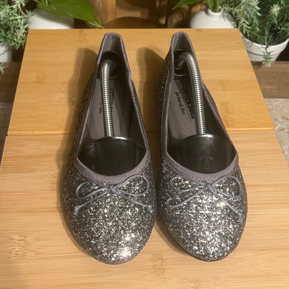 FeverSole -Sparkling Silver Flats with Bow